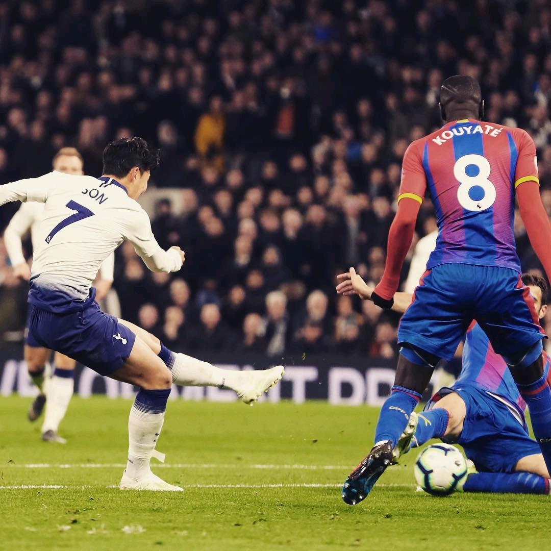 出了一个有 出了一个有