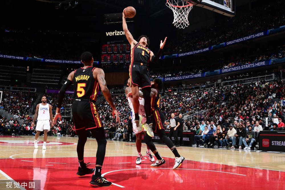 赛季初期由 赛季初期由