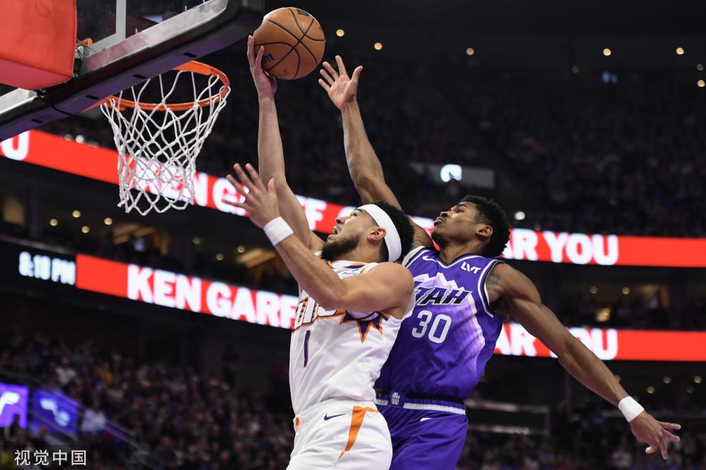 她显然具备 她显然具备